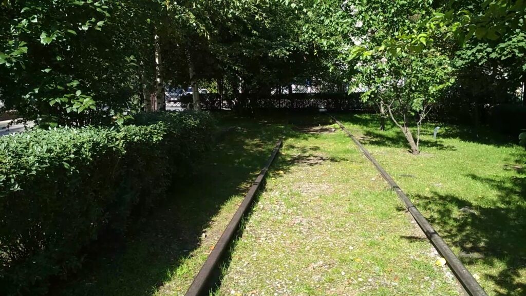 Рельсы в Музее мирового океана