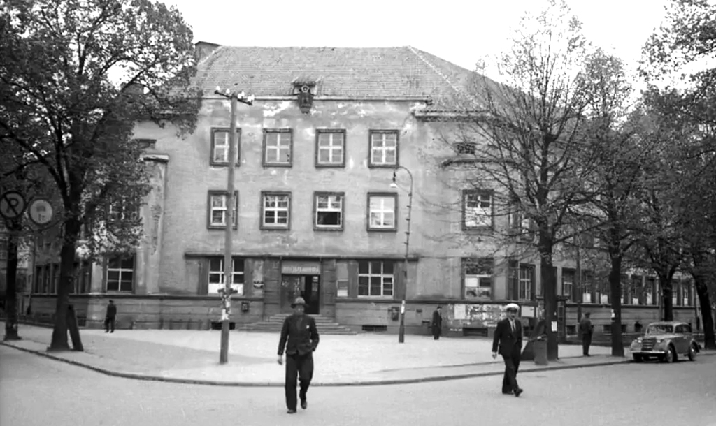 Здание почты после войны, 50-е года