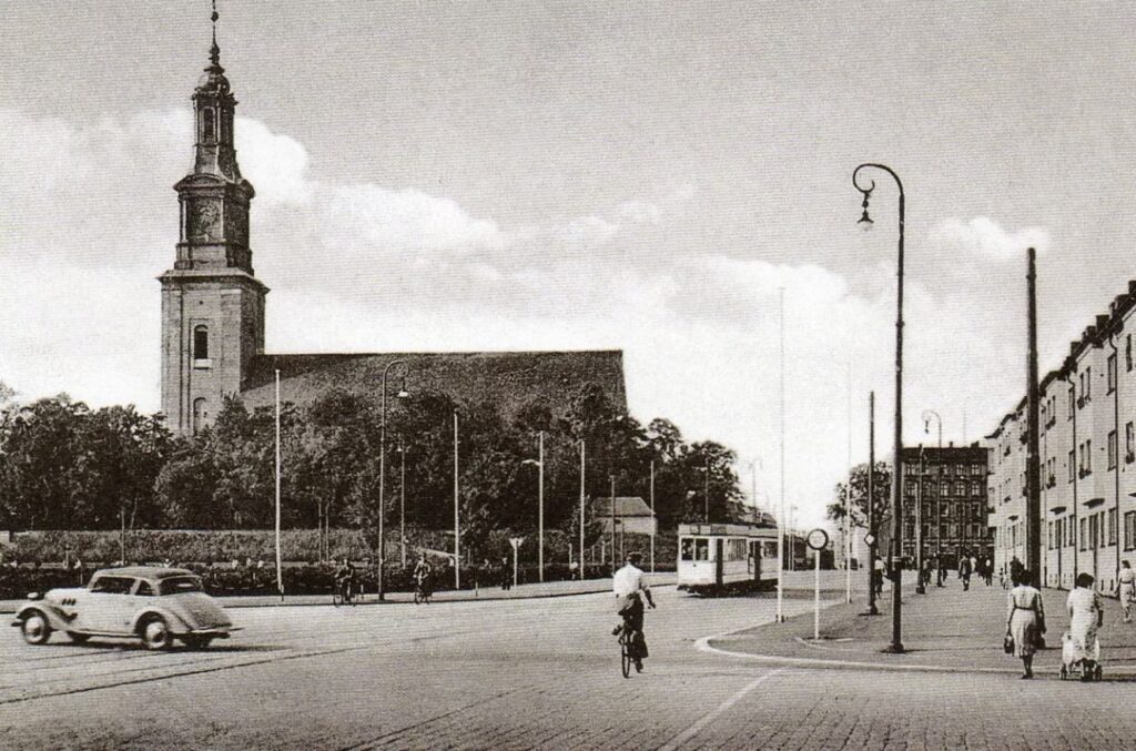 Хабербергская кирха на немецкой фотографии 1935 года