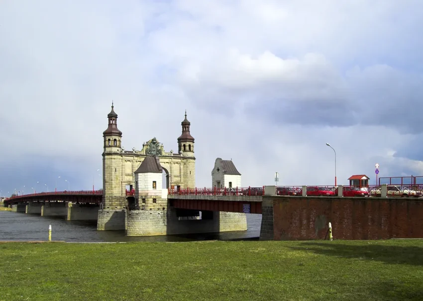 Мост луизы в Советске