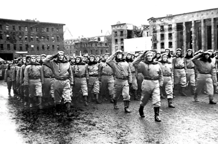 Кёнигсберг, парад в 1945