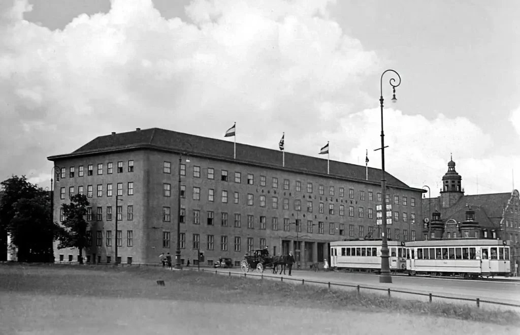 Калининград: ограда Королевского замка, которую можно увидеть и сегодня 8 А вот как выглядело место в Кёнигсберге в 1930 годах