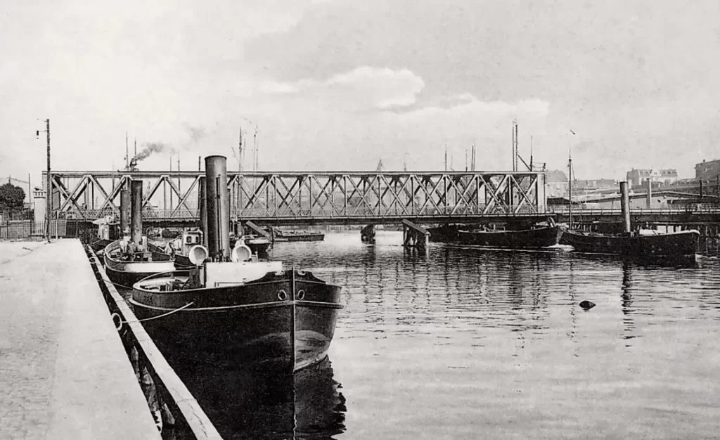 Железнодорожный мост Кёнигсберга: путь сквозь века 4 Так выглядел Железнодорожный мост в 1910 году