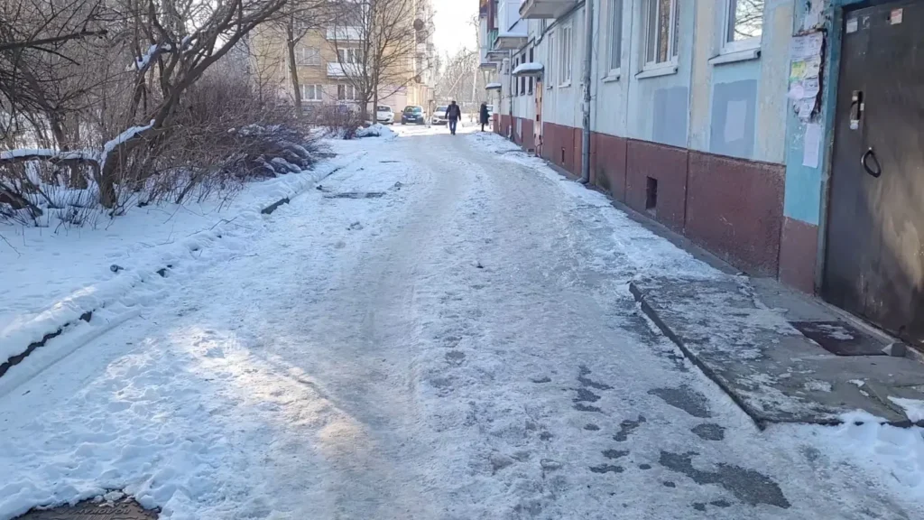 Наш двор зимой
